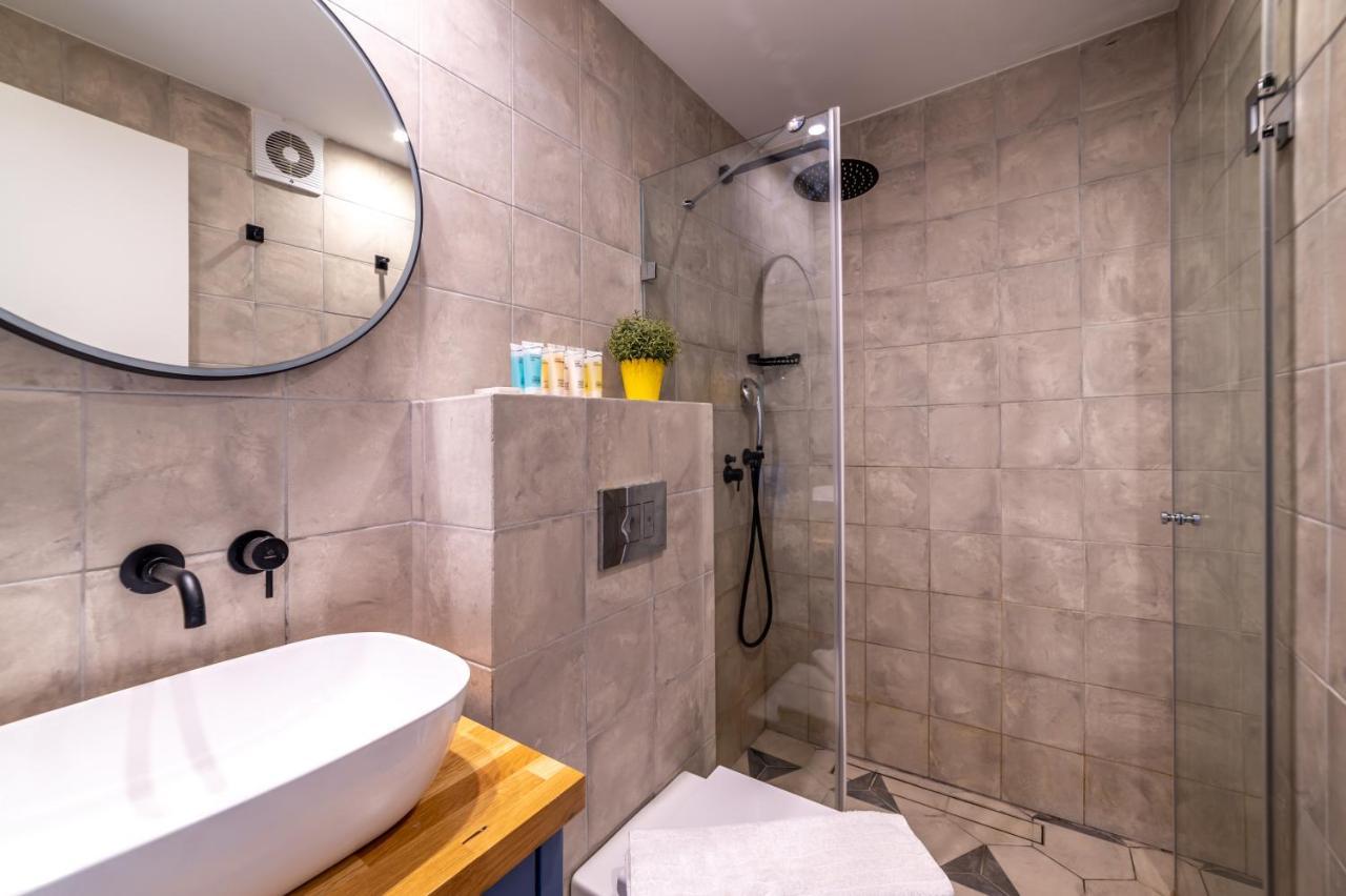 The Six Days Stylish One Bedroom Apartments Eilat Exteriör bild